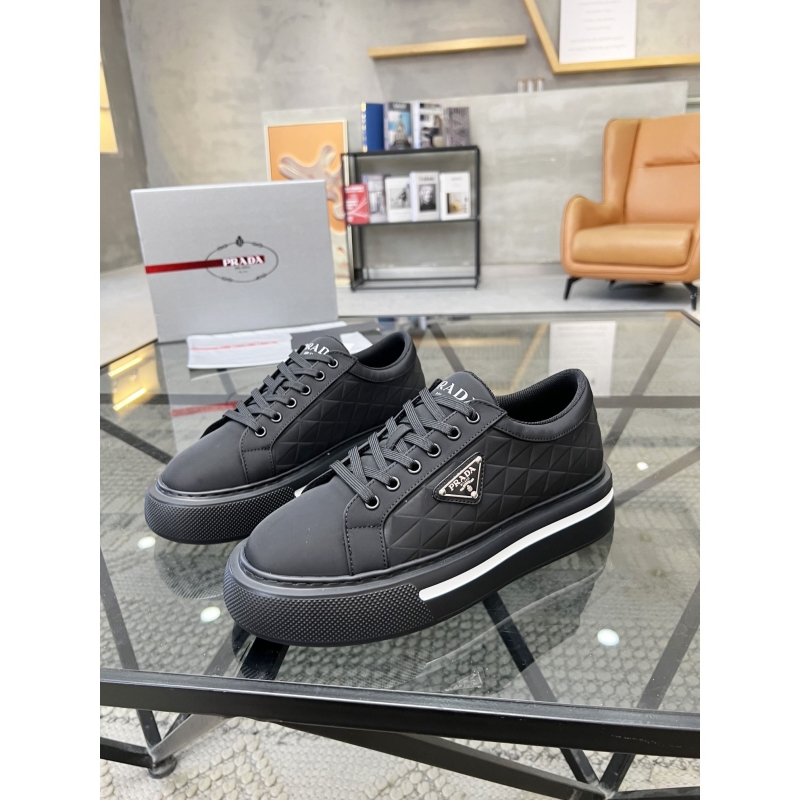 Pra*a sneakers